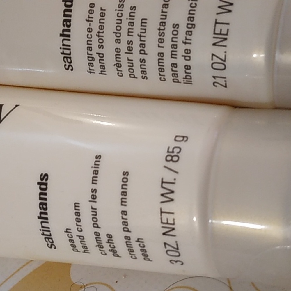 Mary Kay Satin Hands - Picture 4 of 7